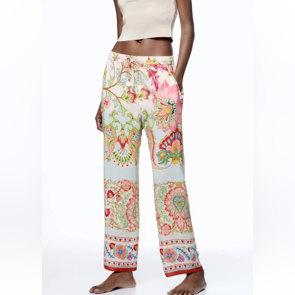 Zara blogger favorite floral printed pants